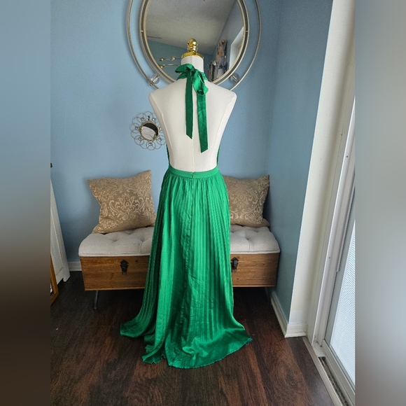 L'IDÉE Green Renaissance Gown - Picture 3 of 8